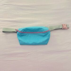 American Apparel fanny pack- GREAT CONDITION